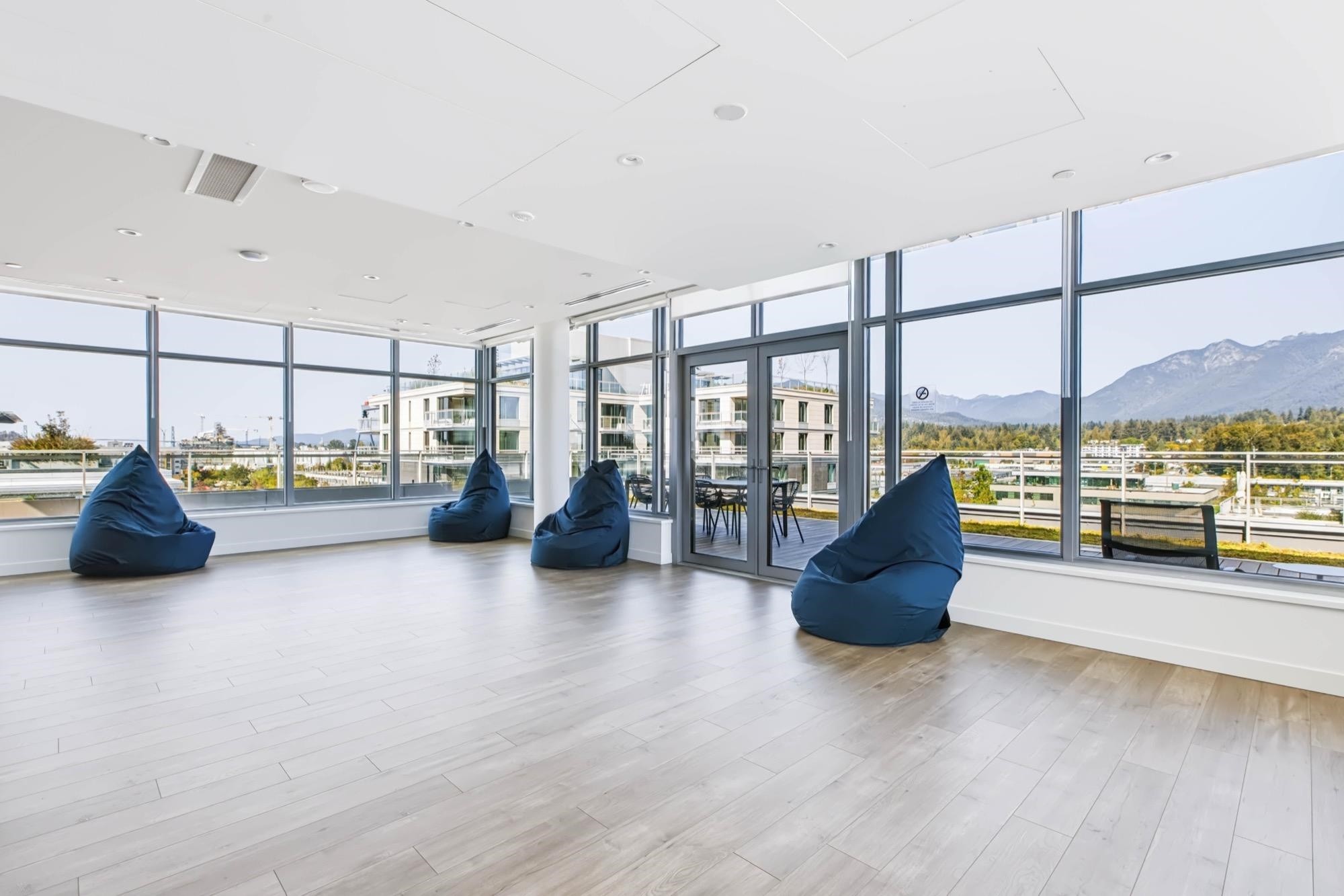 704-777 Harbour Way, Vancouver, BC