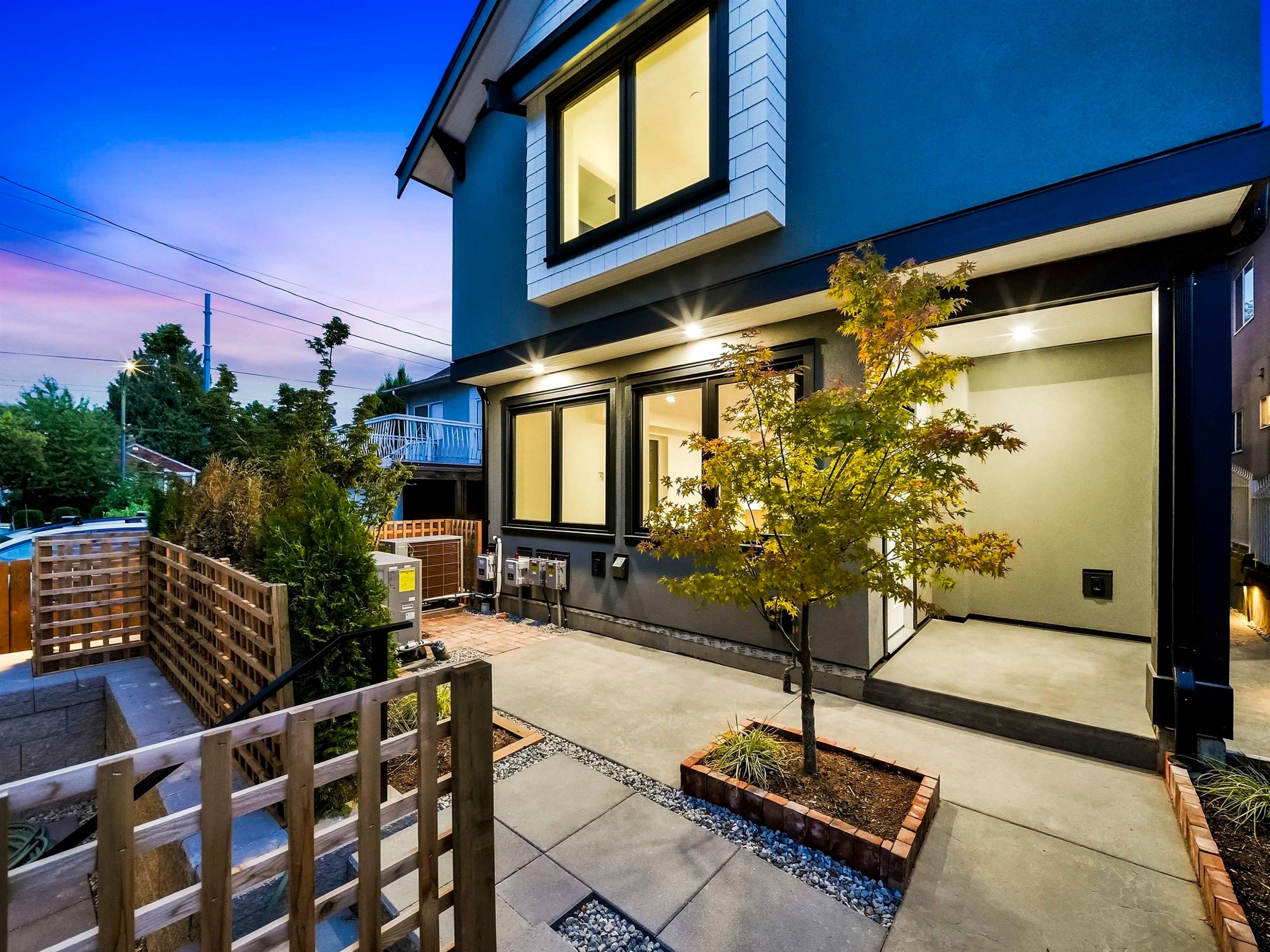 2-2339 Parker Street, Vancouver, BC