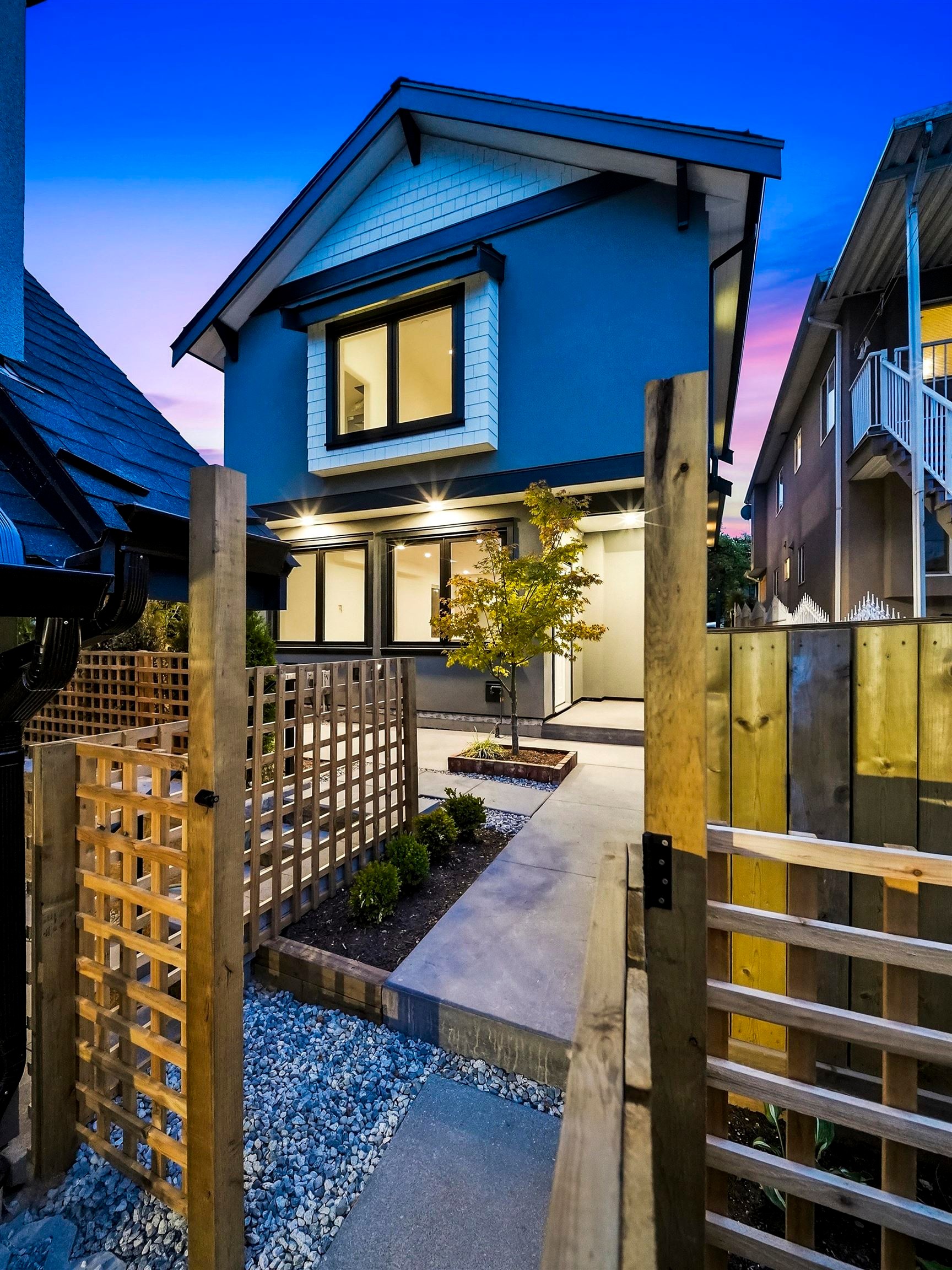 2-2339 Parker Street, Vancouver, BC