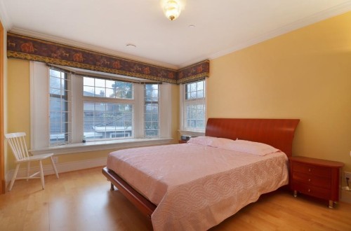 2208 34Th Avenue W, Vancouver, BC 
