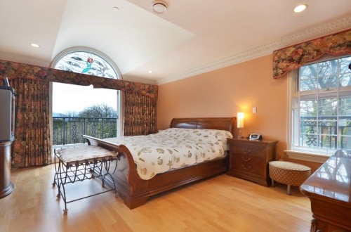 2208 34Th Avenue W, Vancouver, BC 