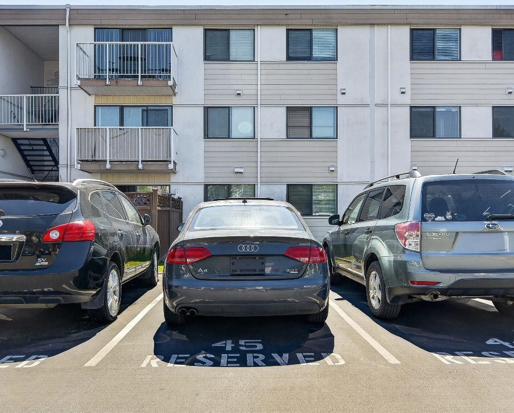 203-7220 Lindsay Road, Richmond, BC