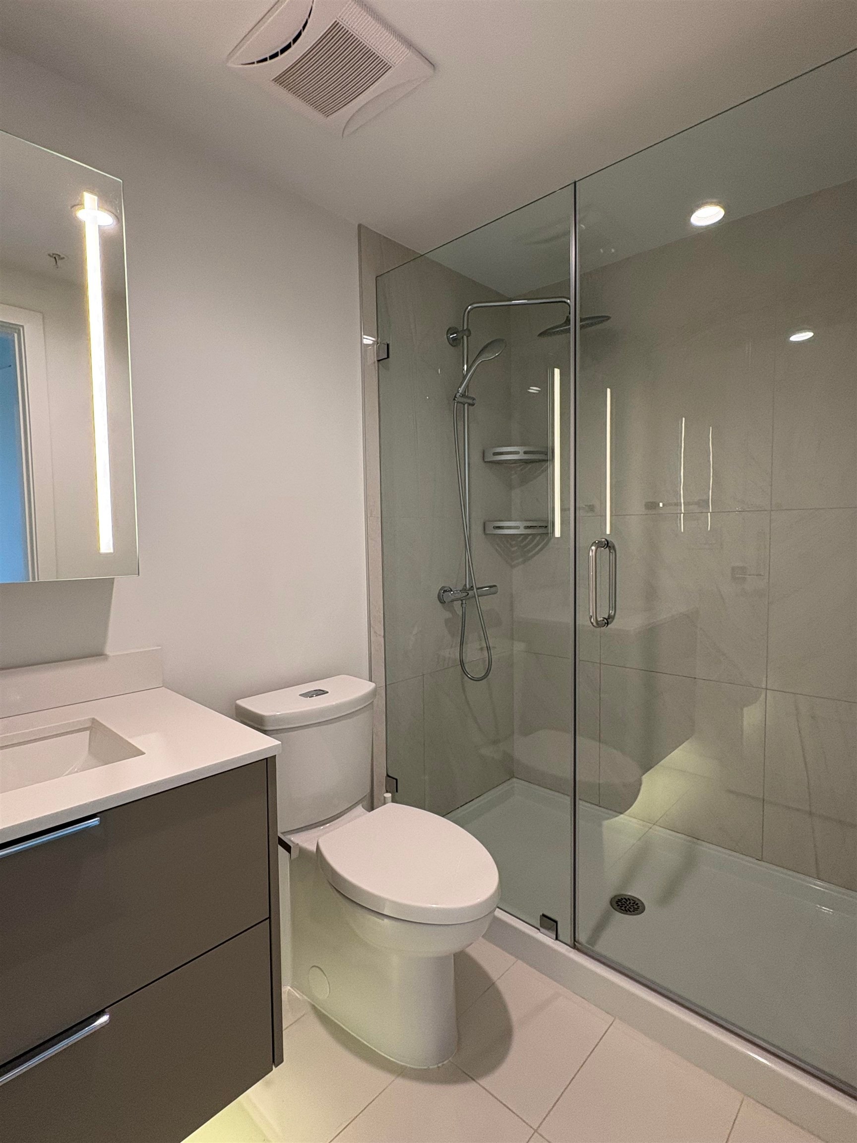 501-1401 Hunter Street, North Vancouver, BC