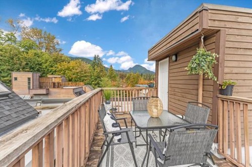 3295 Mountain Highway, North Vancouver, BC 
