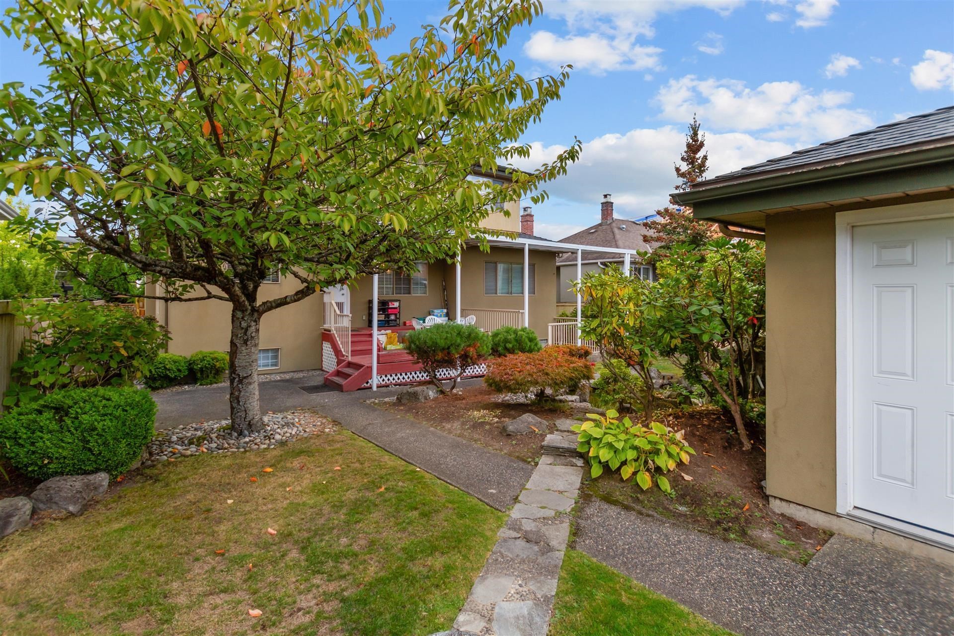 328 26Th Avenue W, Vancouver, BC
