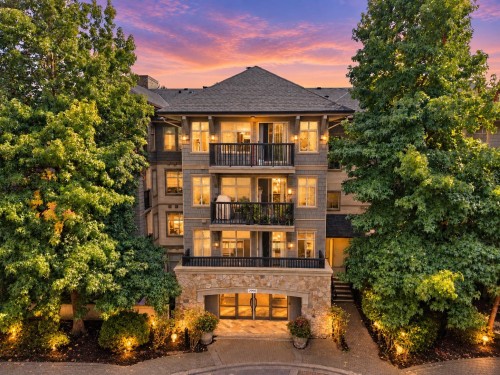 303-2998 Silver Springs Boulevard  Coquitlam, BC V3E 3R7