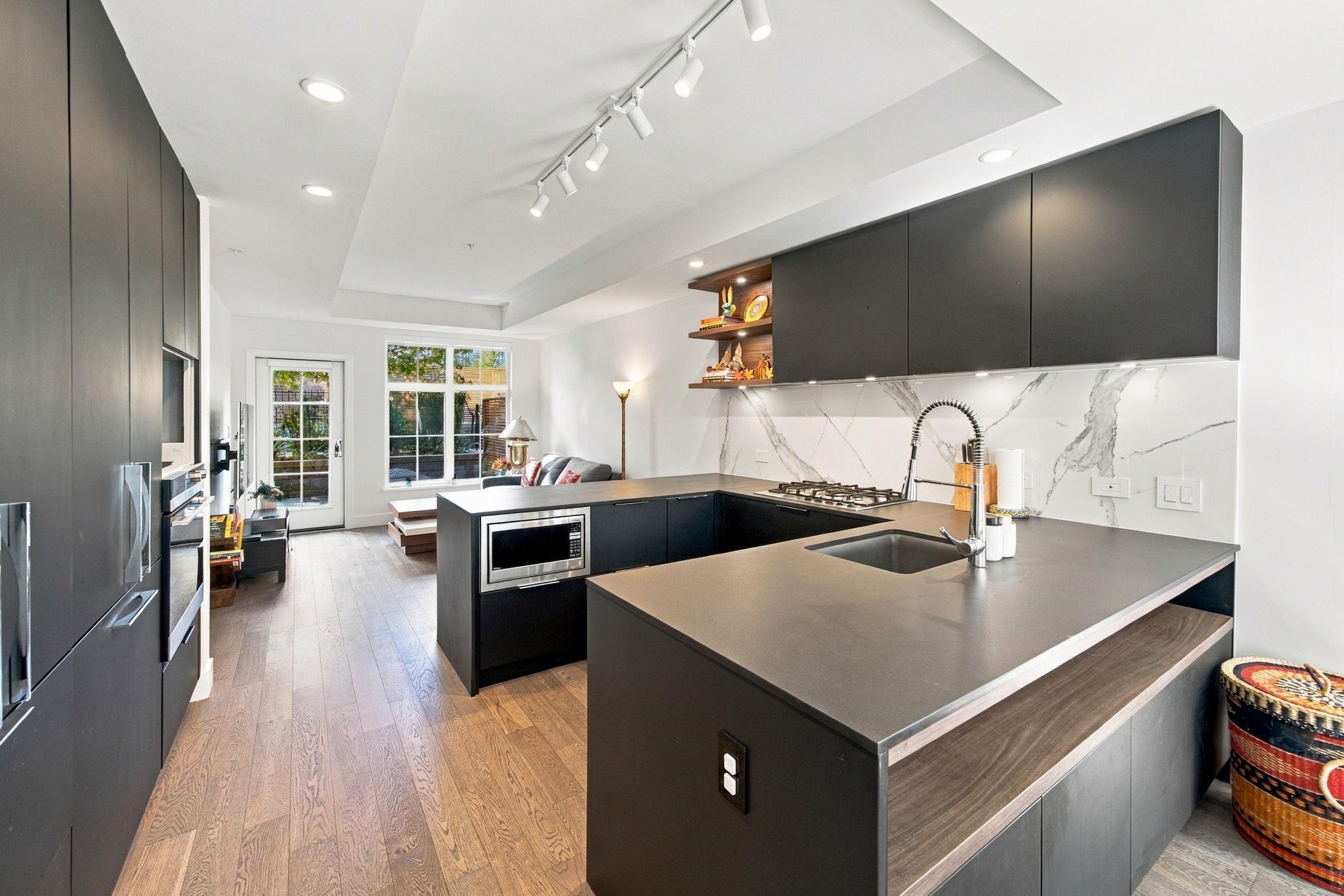 135-2070 Curling Road, North Vancouver, BC