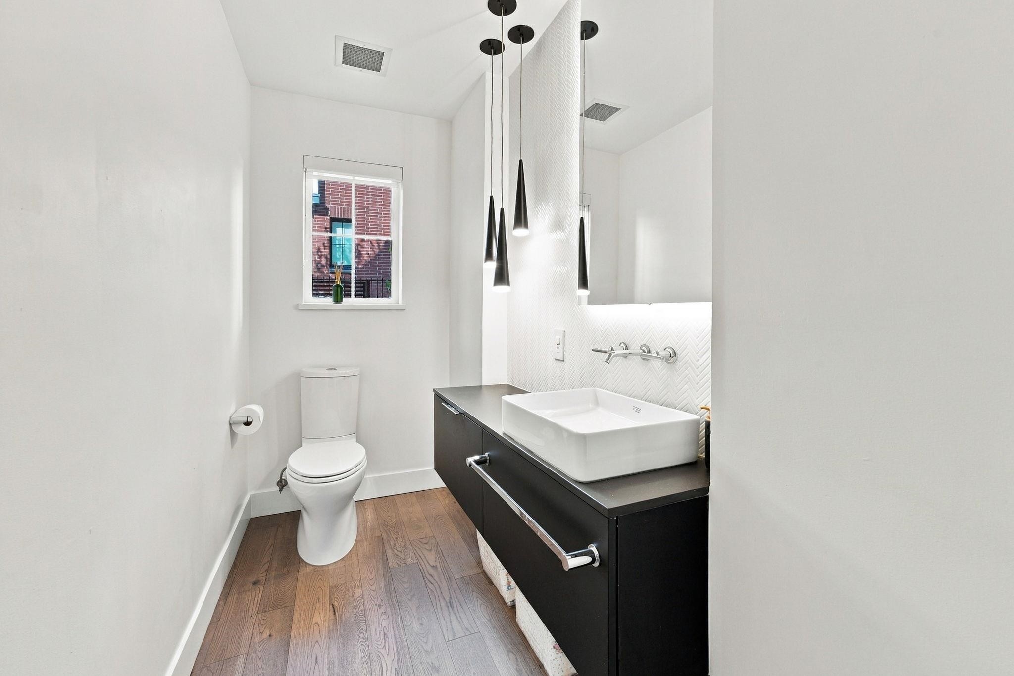 135-2070 Curling Road, North Vancouver, BC