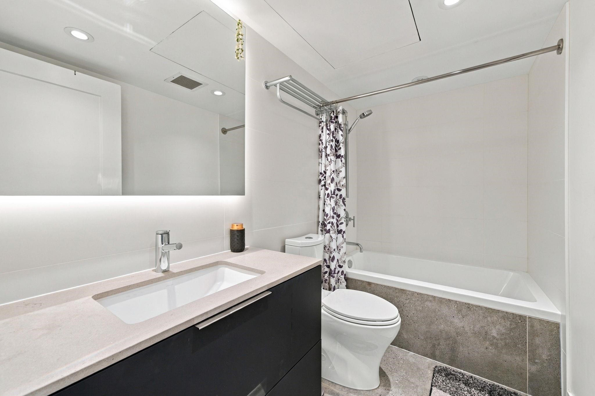 135-2070 Curling Road, North Vancouver, BC