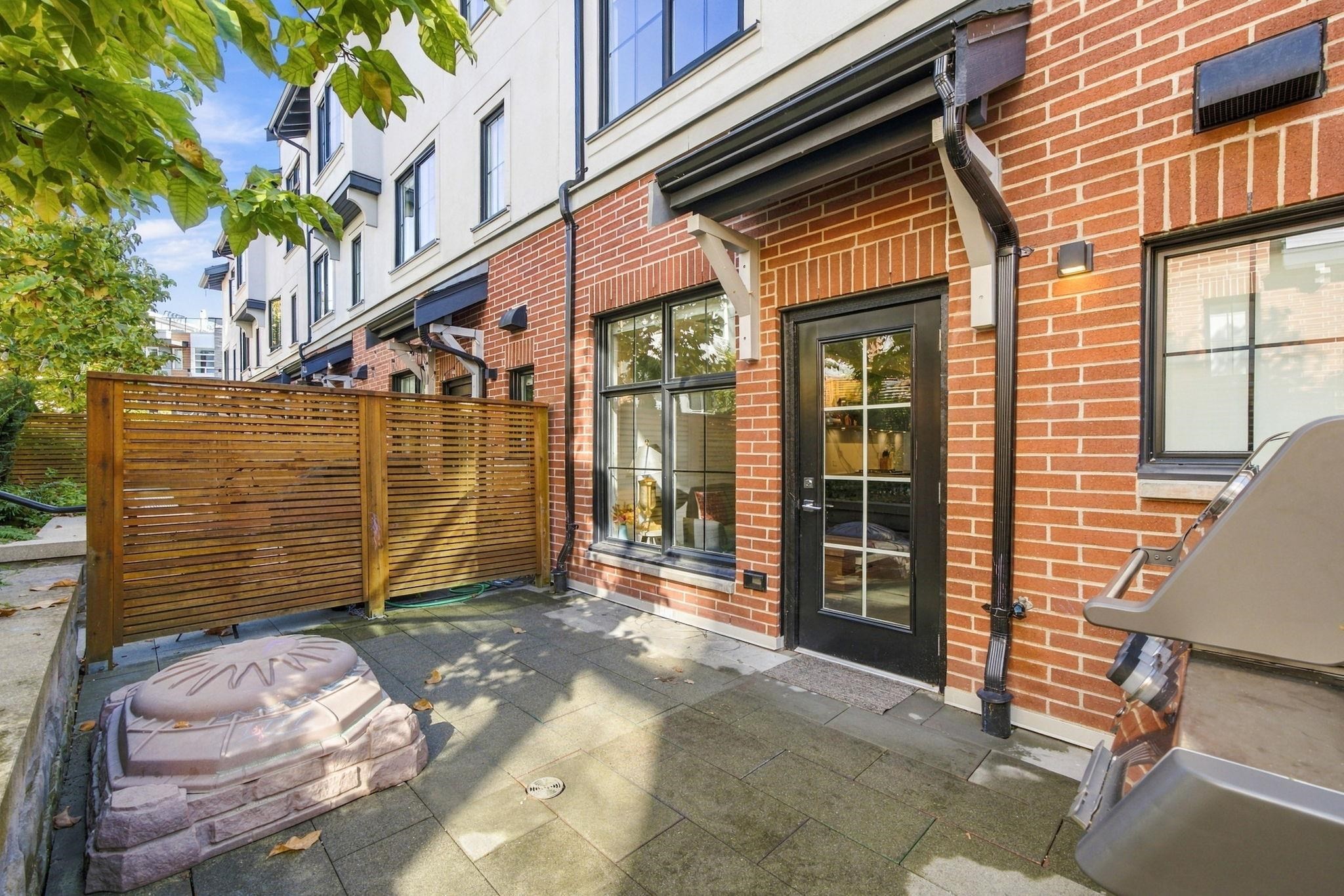 135-2070 Curling Road, North Vancouver, BC