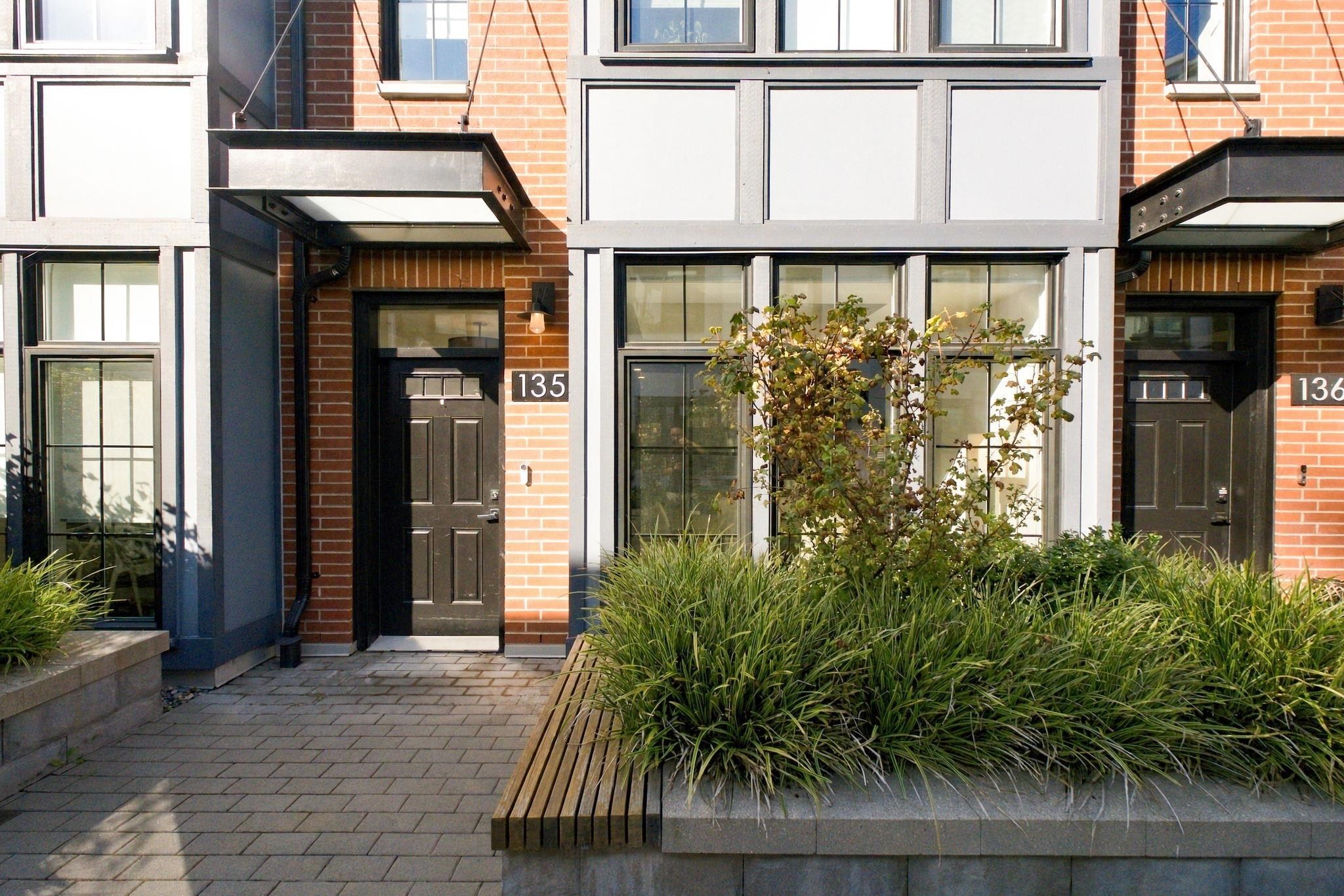135-2070 Curling Road, North Vancouver, BC