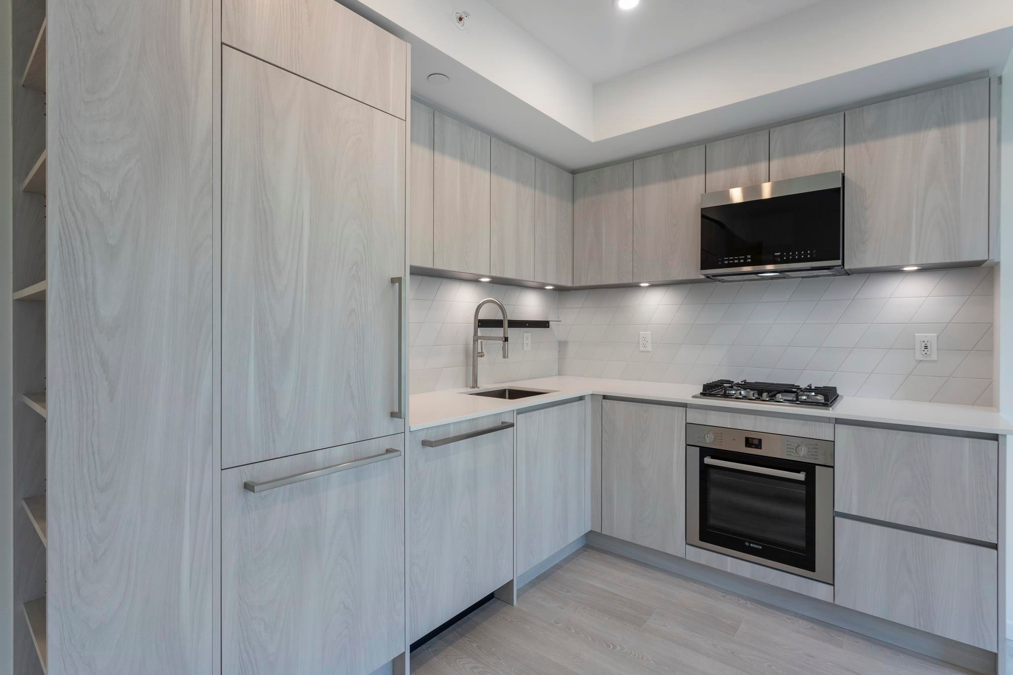 410-3264 Vanness Avenue, Vancouver, BC