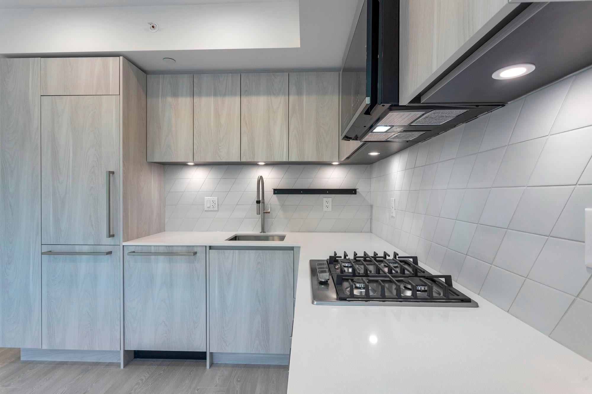 410-3264 Vanness Avenue, Vancouver, BC