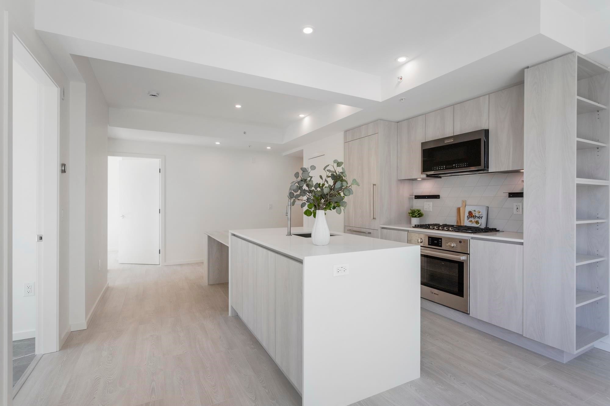 204-3264 Vanness Avenue, Vancouver, BC