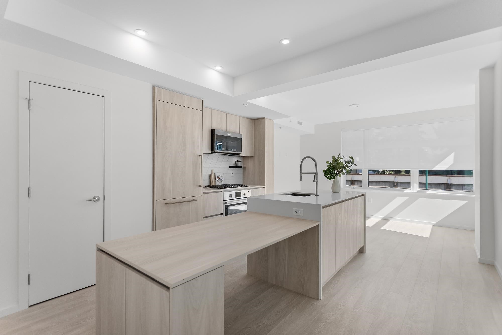 204-3264 Vanness Avenue, Vancouver, BC