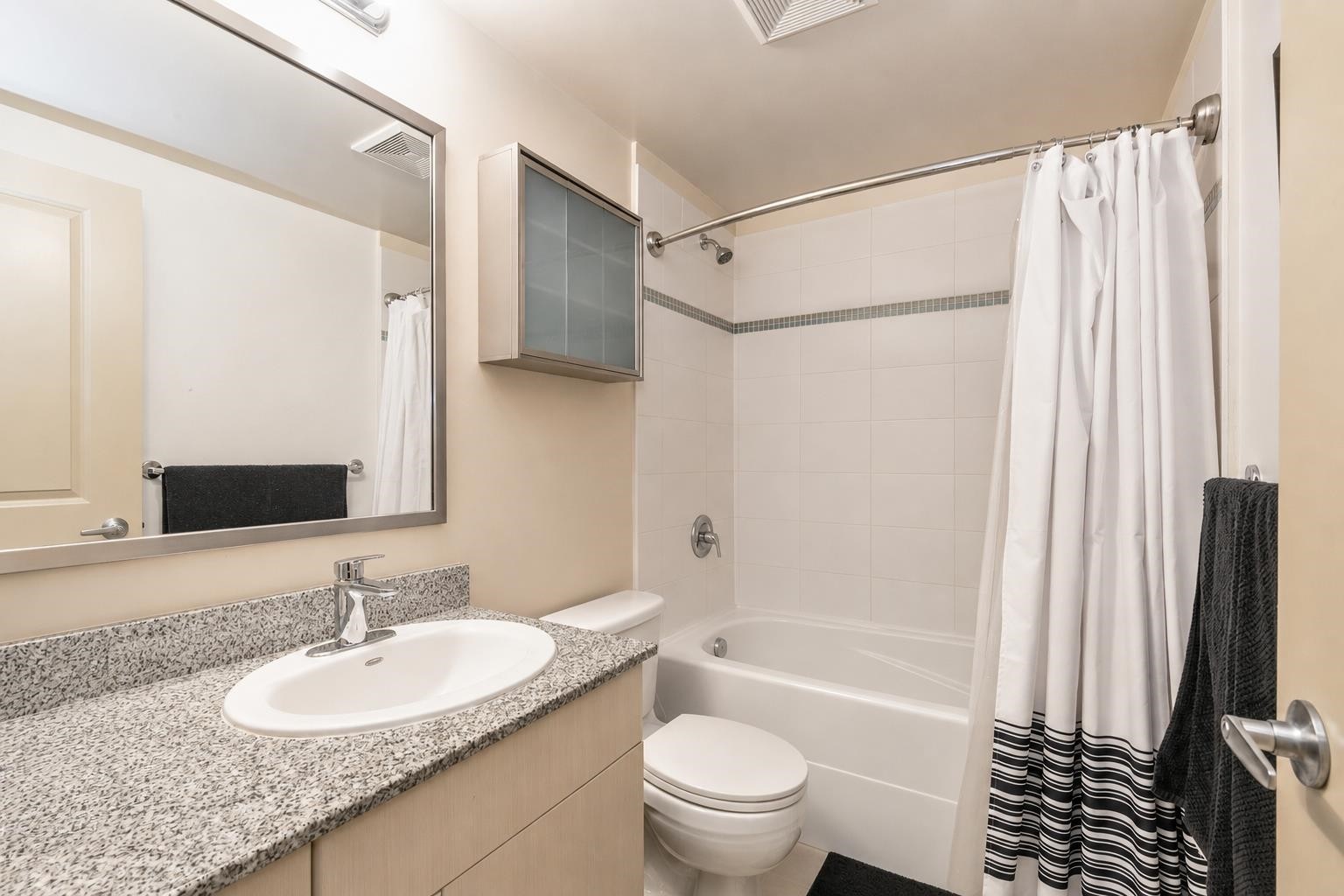 101-9262 University Crescent, Burnaby, BC