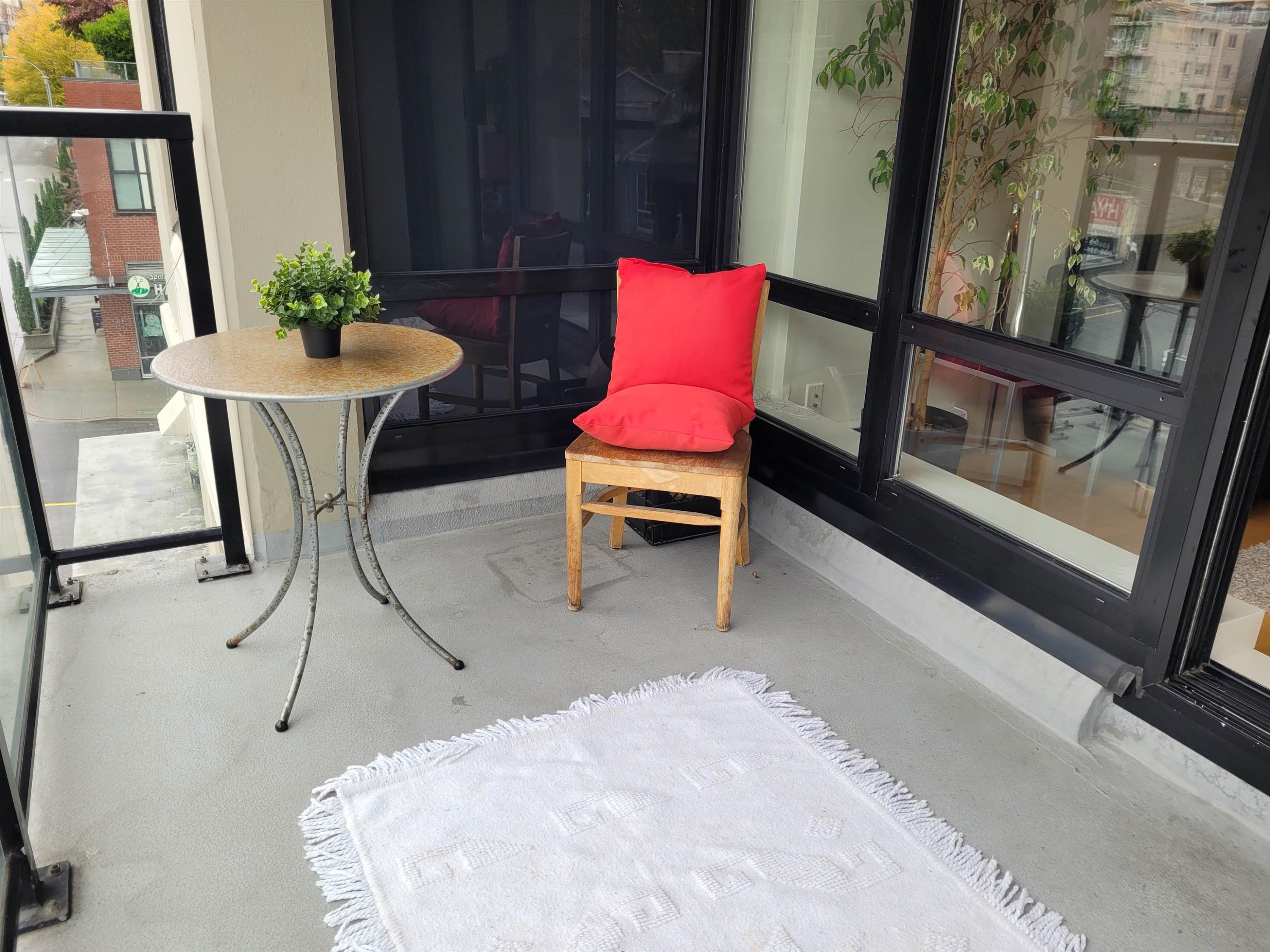 408-610 Victoria Street, New Westminster, BC