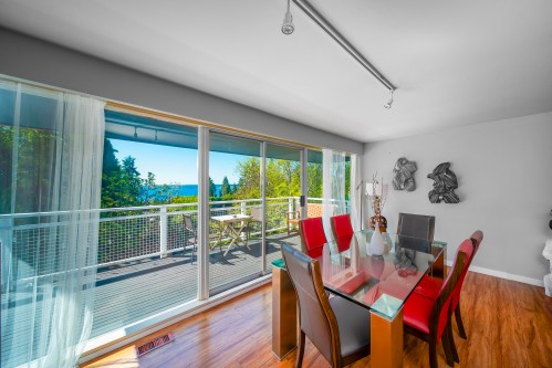 1144 Ottaburn Road, West Vancouver, BC 