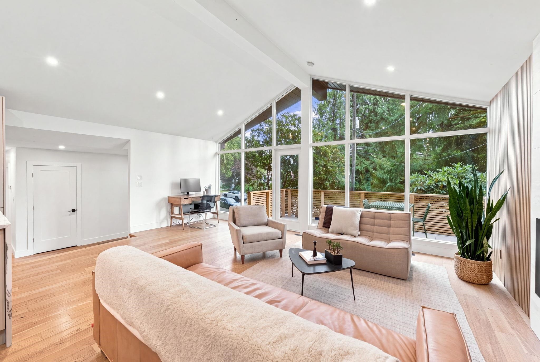 4646 Cove Cliff Road, North Vancouver, BC