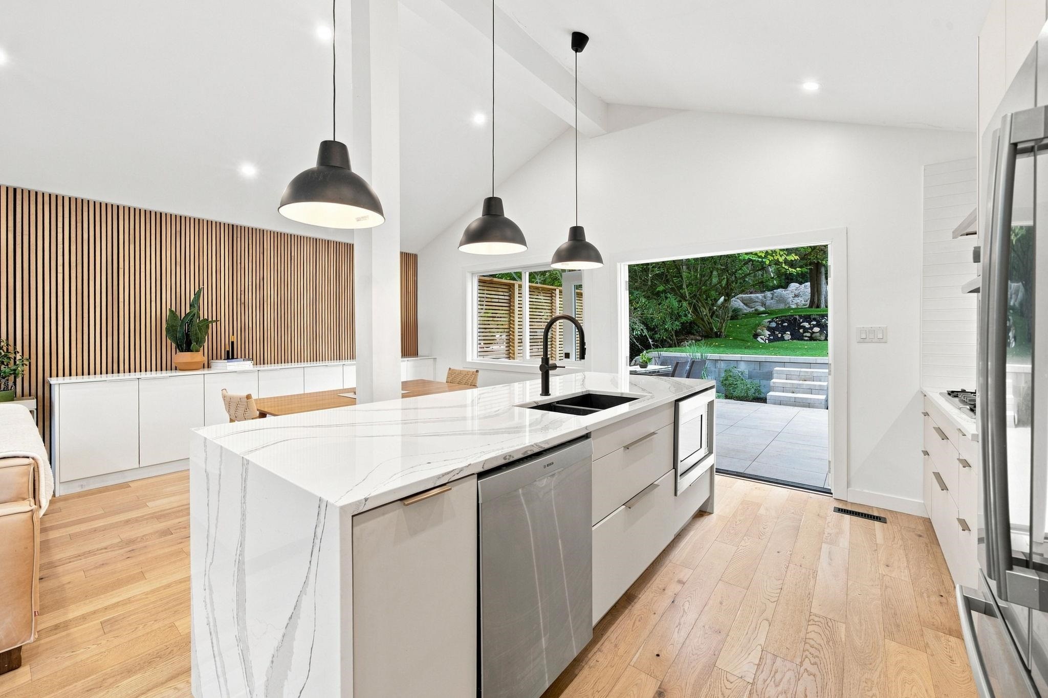 4646 Cove Cliff Road, North Vancouver, BC
