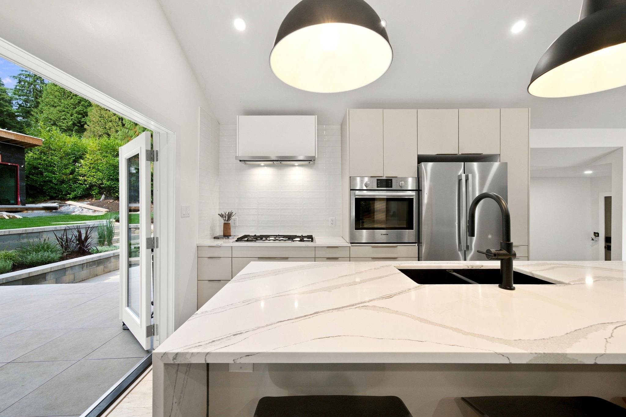4646 Cove Cliff Road, North Vancouver, BC