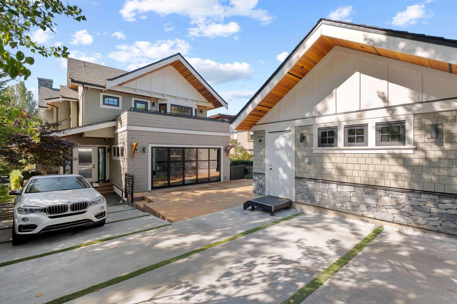 2051 King Edward Avenue W, Vancouver, BC