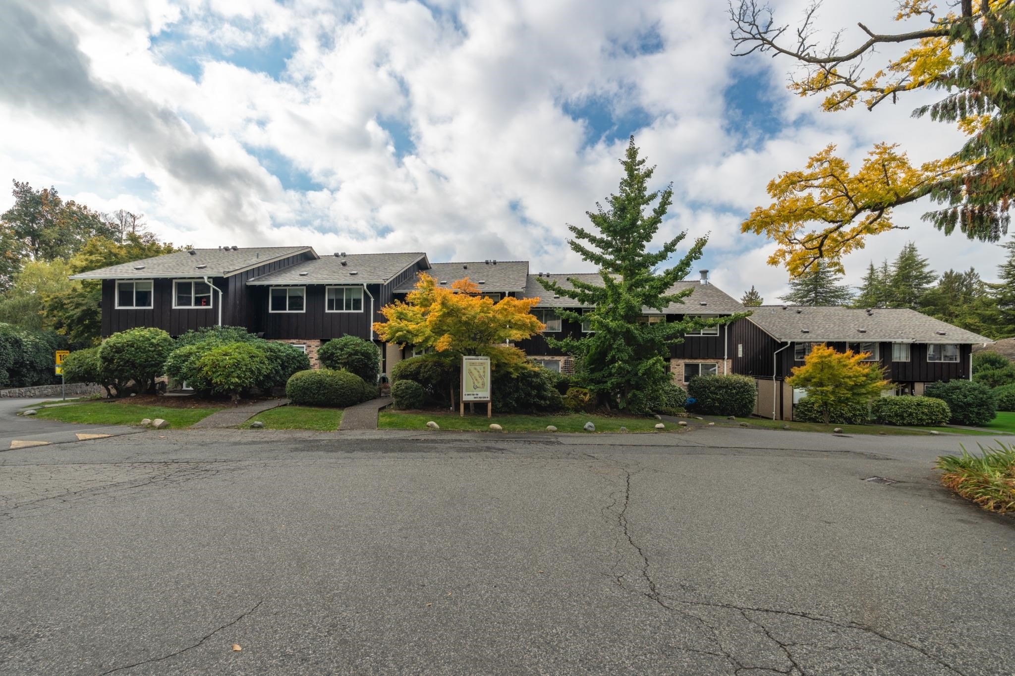 403-555 28Th Street W, North Vancouver, BC