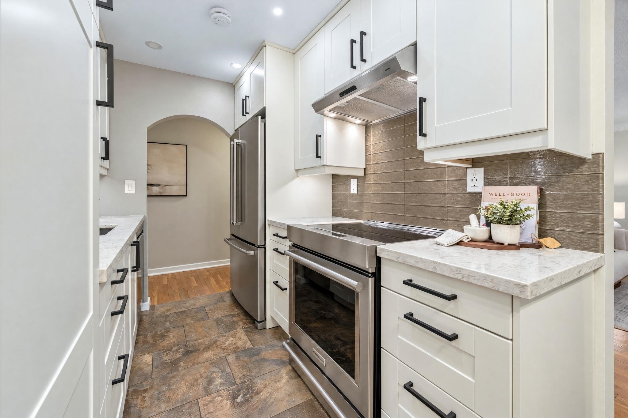 403-555 28Th Street W, North Vancouver, BC