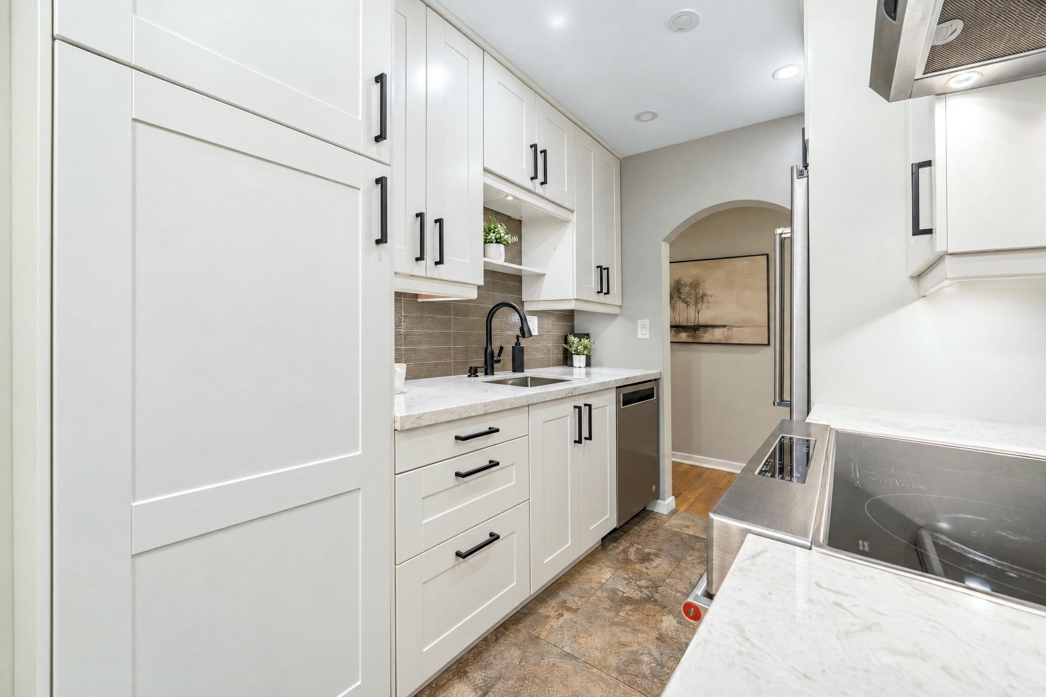 403-555 28Th Street W, North Vancouver, BC