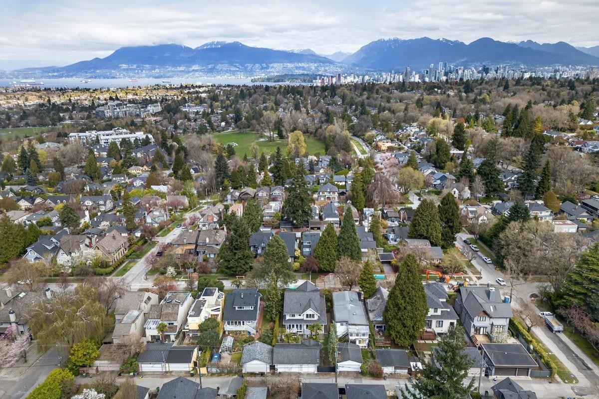 1850 36Th Avenue W, Vancouver, BC