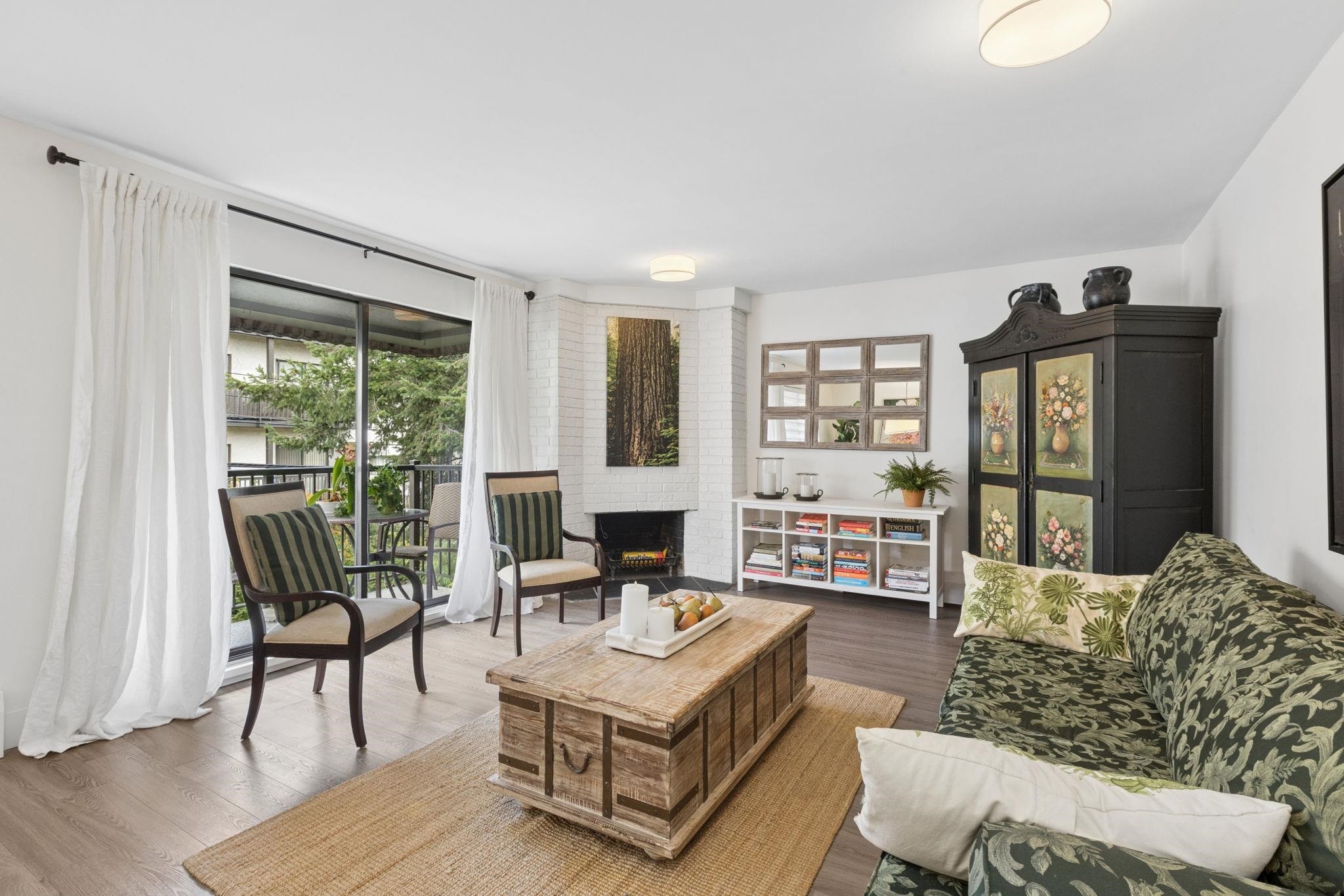 303-236 2Nd Street W, North Vancouver, BC