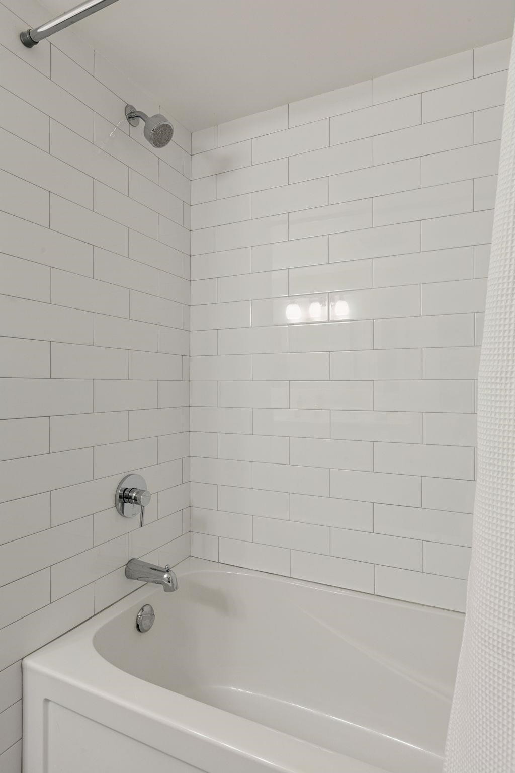 303-236 2Nd Street W, North Vancouver, BC