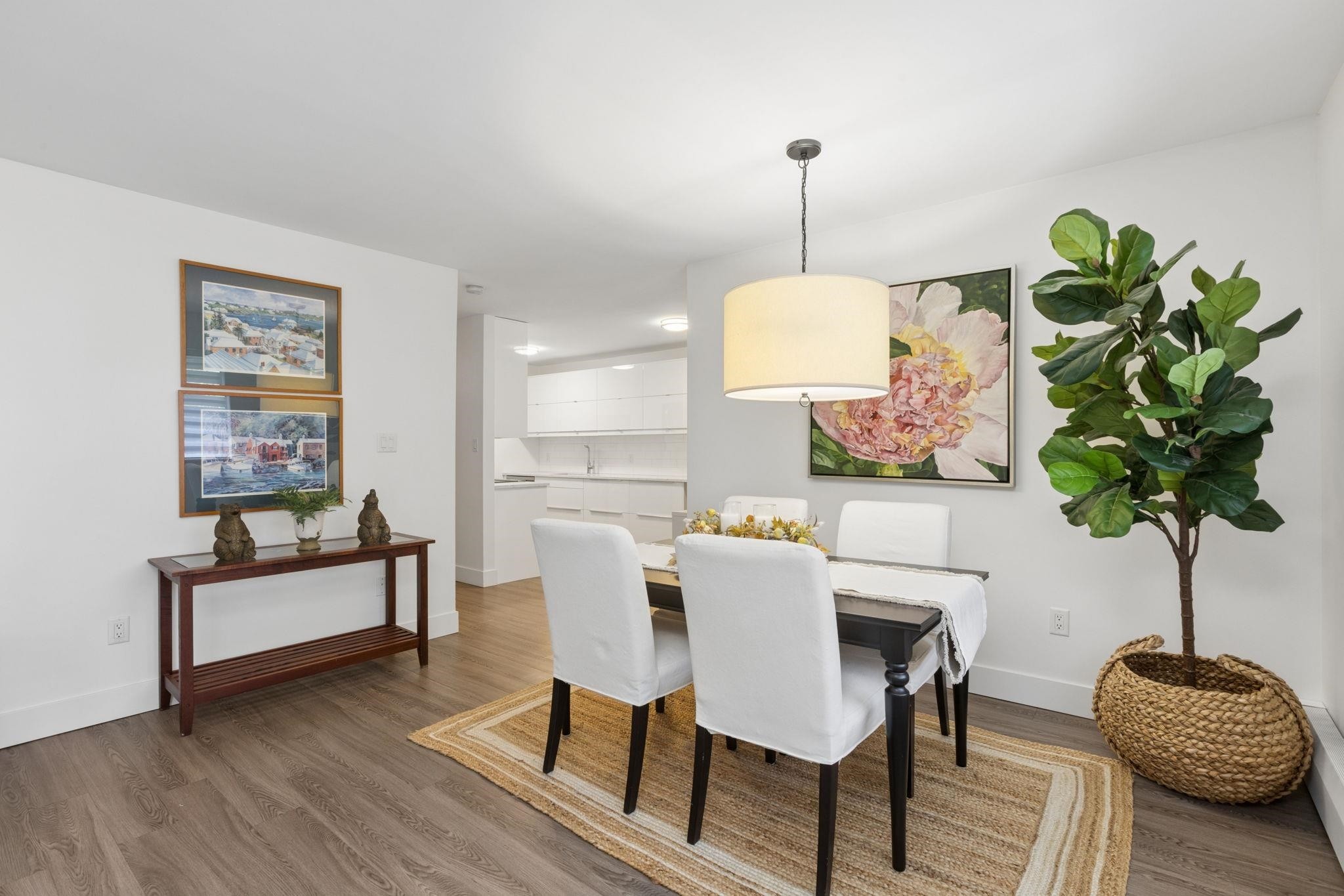 303-236 2Nd Street W, North Vancouver, BC