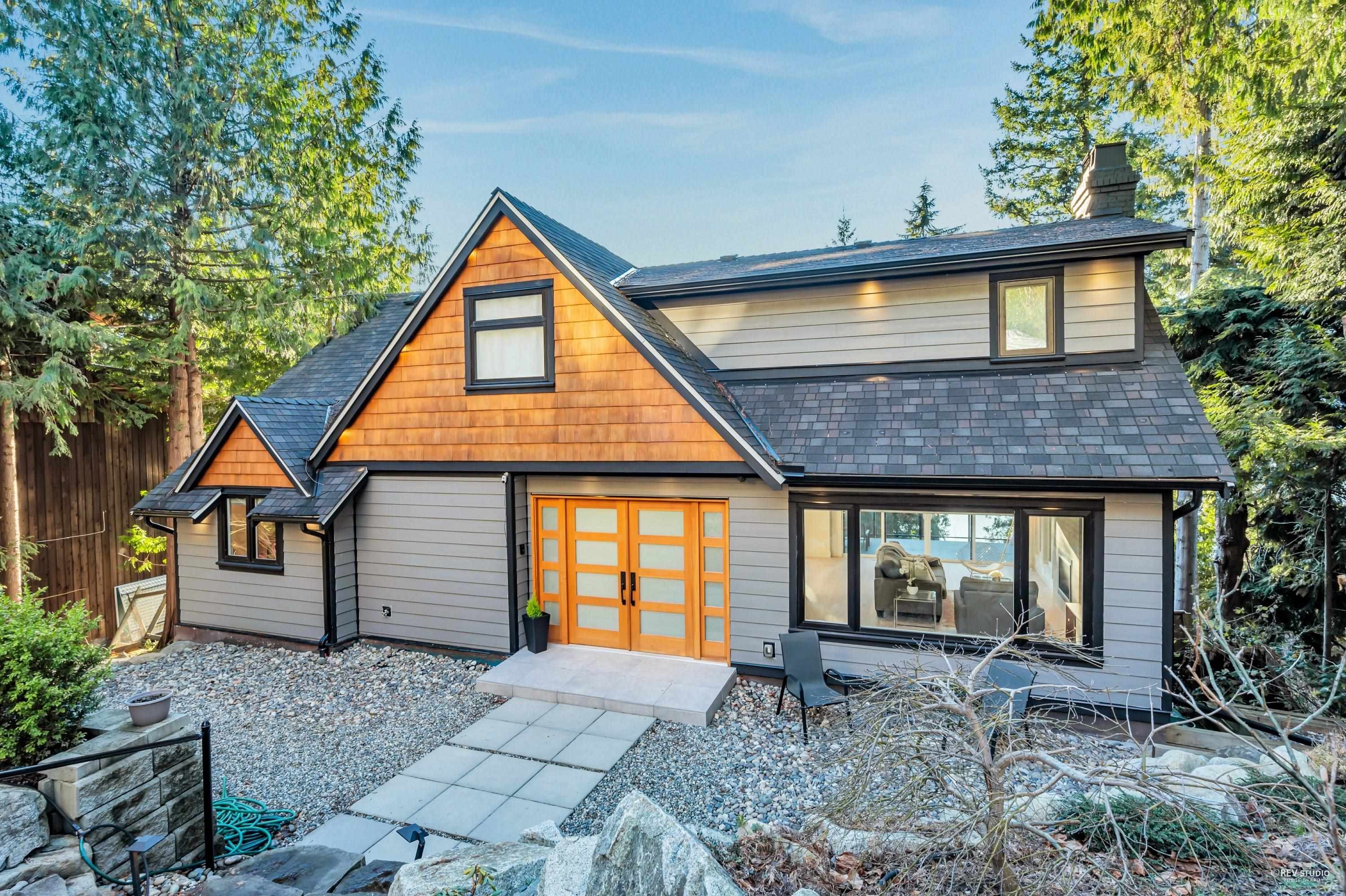 130 Oceanview Place, Lions Bay, BC
