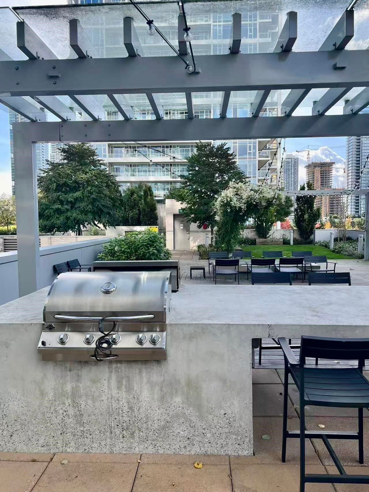 3304-6000 Mckay Avenue, Burnaby, BC
