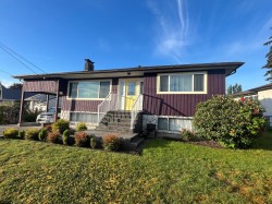 21776 Mountainview Crescent Maple Ridge, BC V2X 3V1