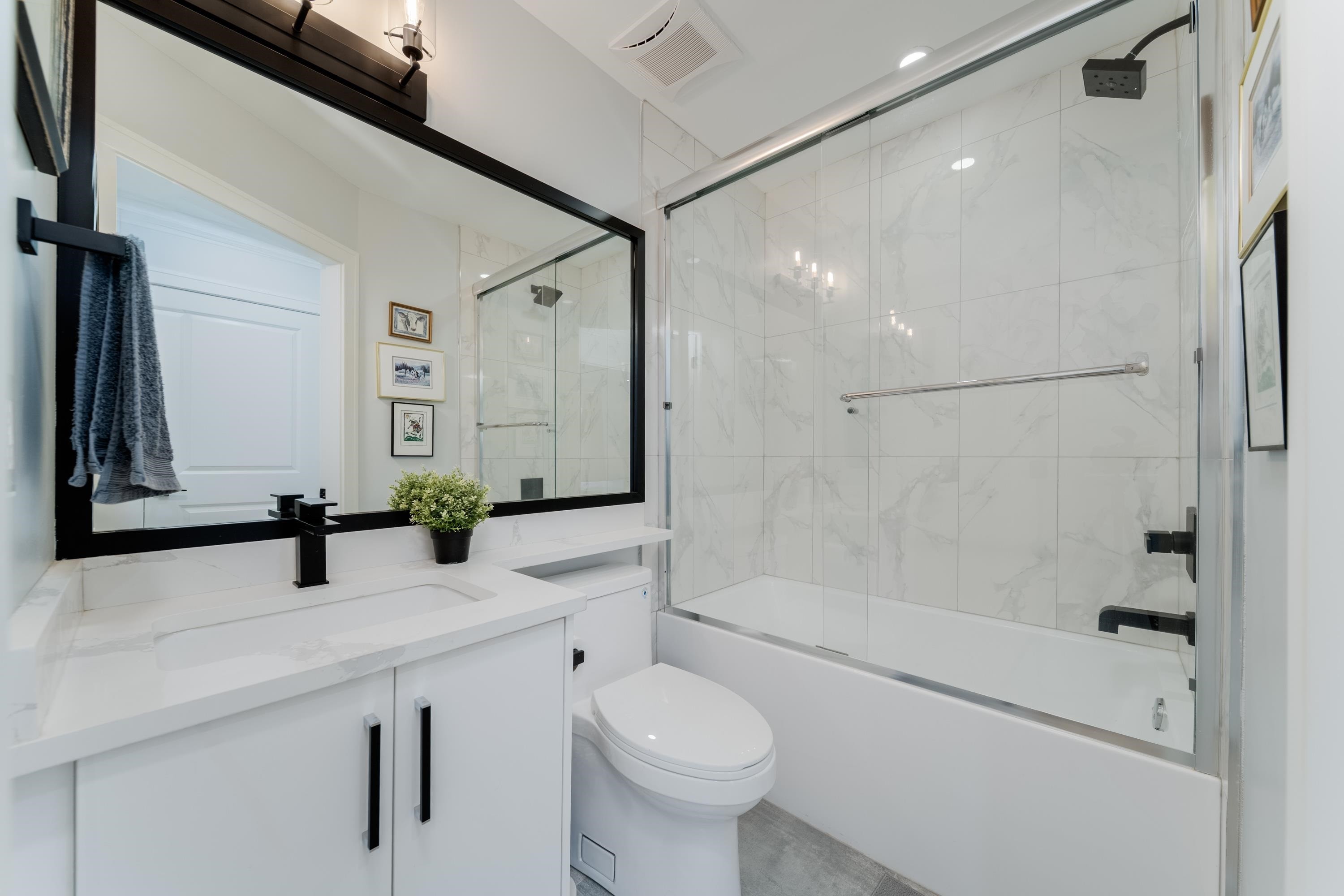 960 Renfrew Street, Vancouver, BC