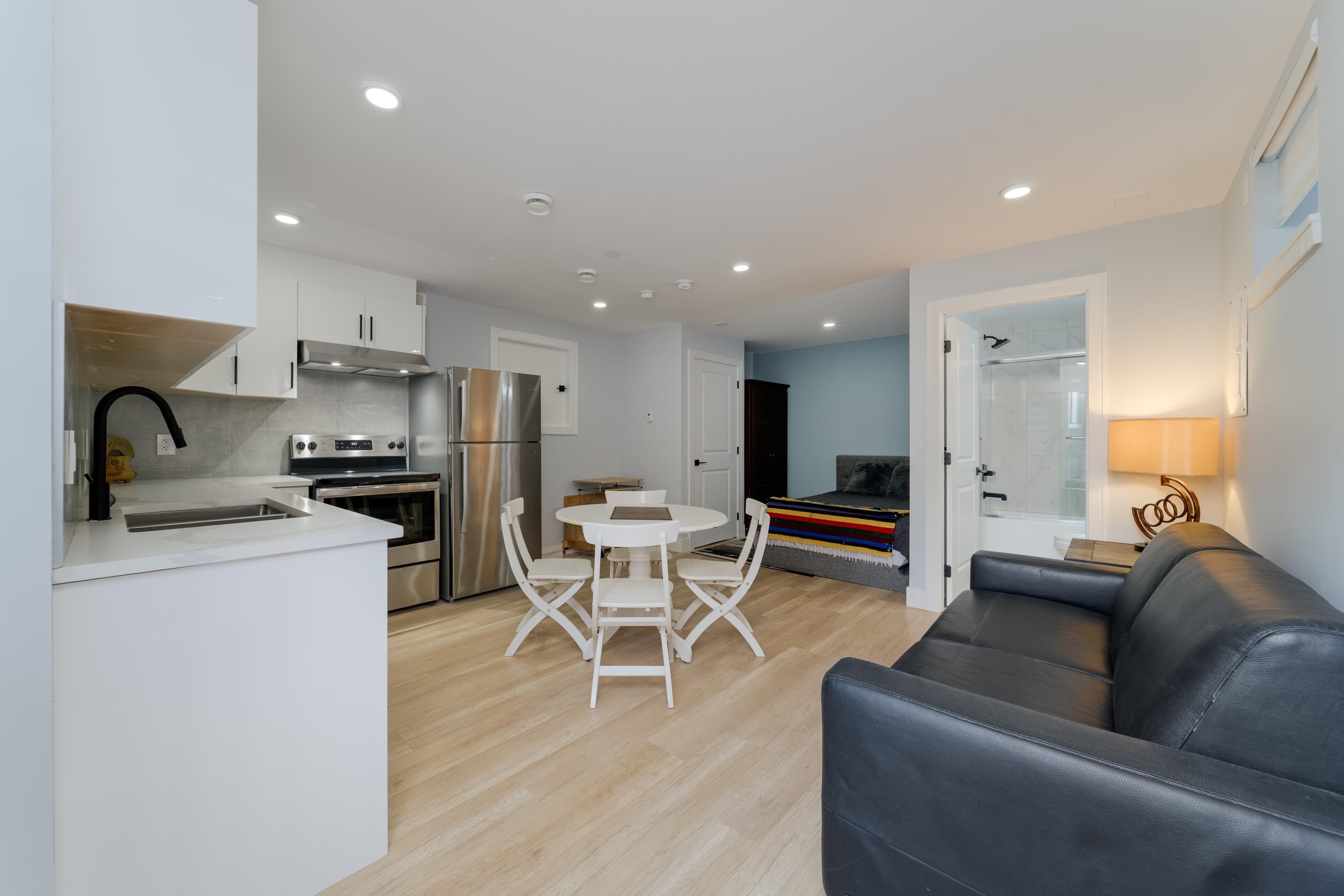 960 Renfrew Street, Vancouver, BC