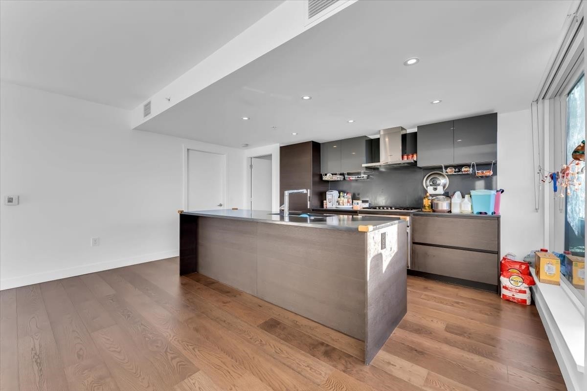 607-1571 57Th Avenue W, Vancouver, BC