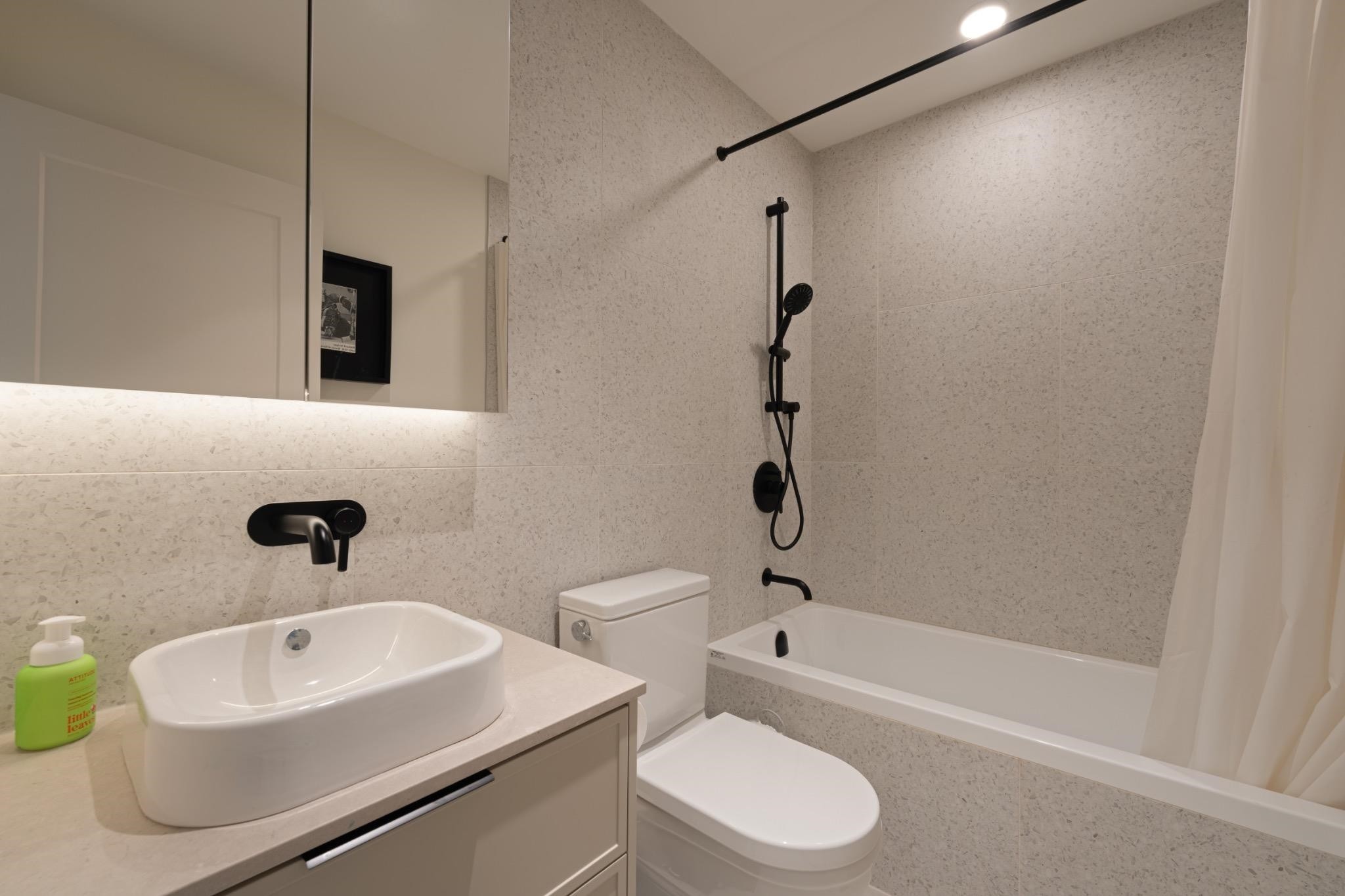 24-632 3Rd Street E, North Vancouver, BC