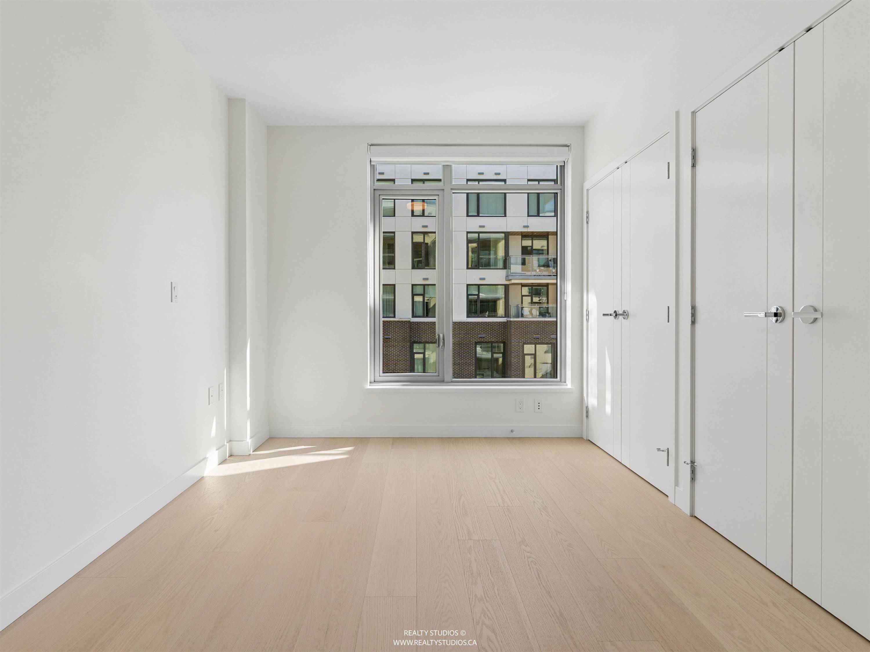 302-777 Harbour Way, North Vancouver, BC
