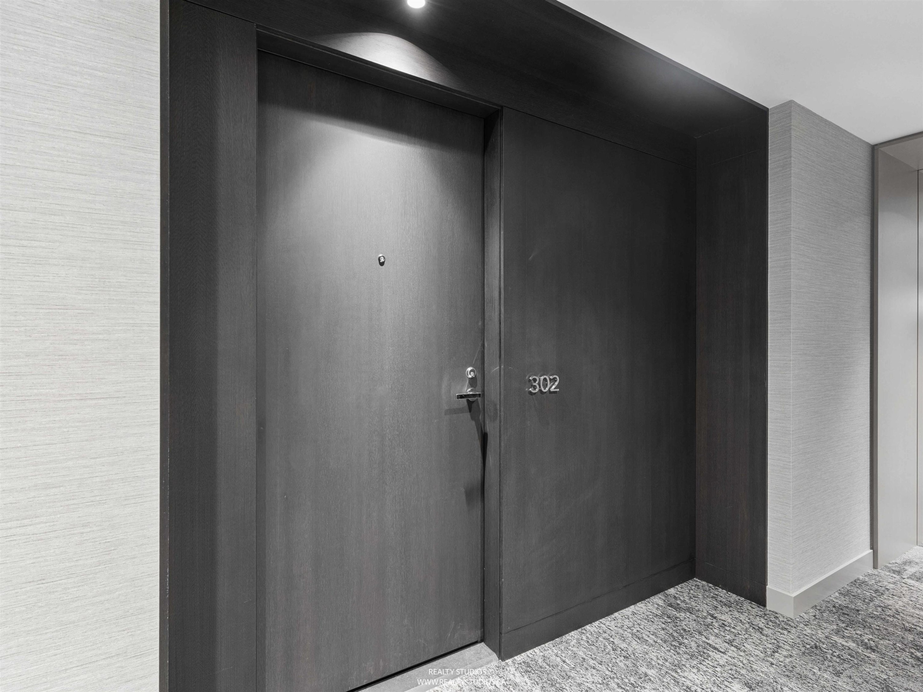 302-777 Harbour Way, North Vancouver, BC