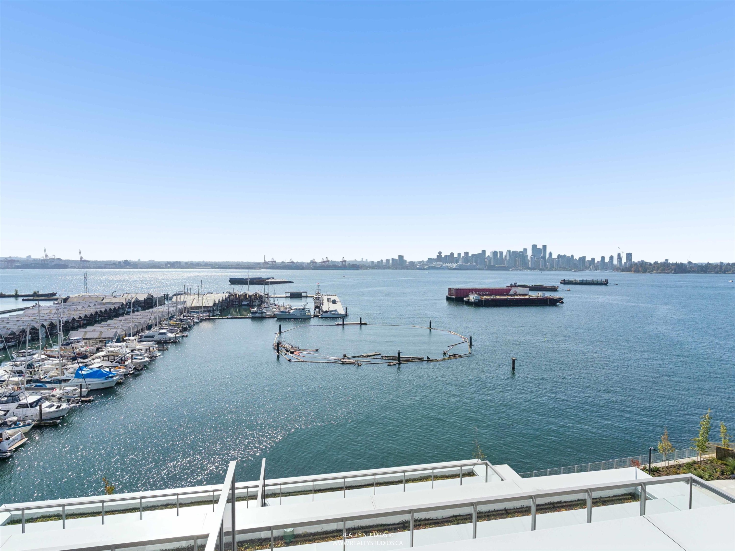 302-777 Harbour Way, North Vancouver, BC