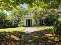 6385 Marguerite Street  Vancouver, BC V6M 3L5