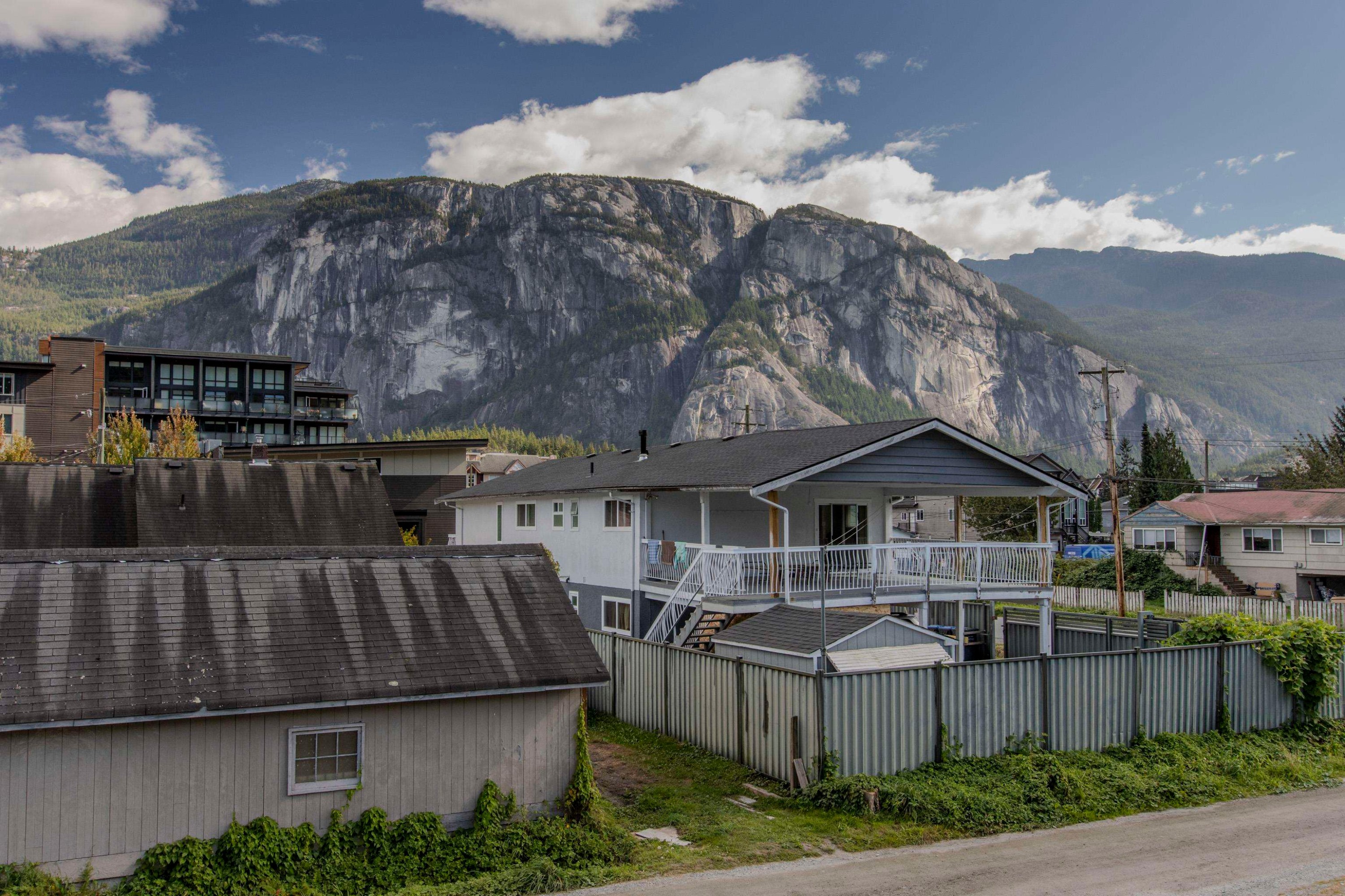 38012 Fifth Avenue, Squamish, BC
