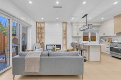 2-2888 6th Avenue E Vancouver, BC V5M 1R8
