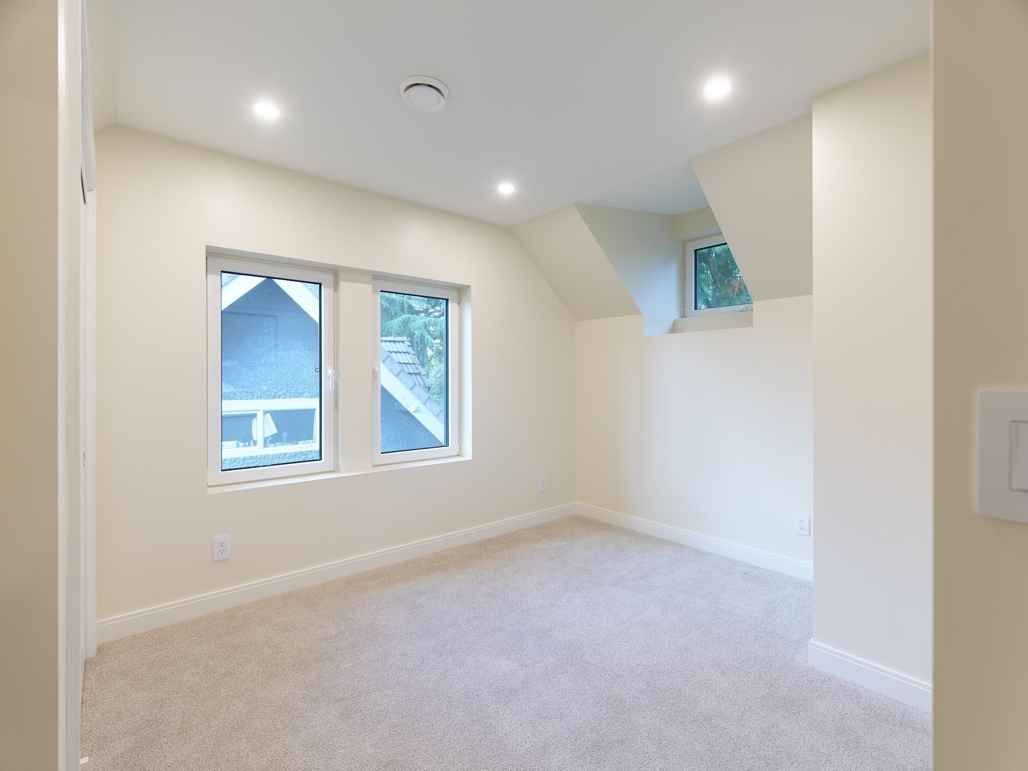 3732 1St Avenue W, Vancouver, BC