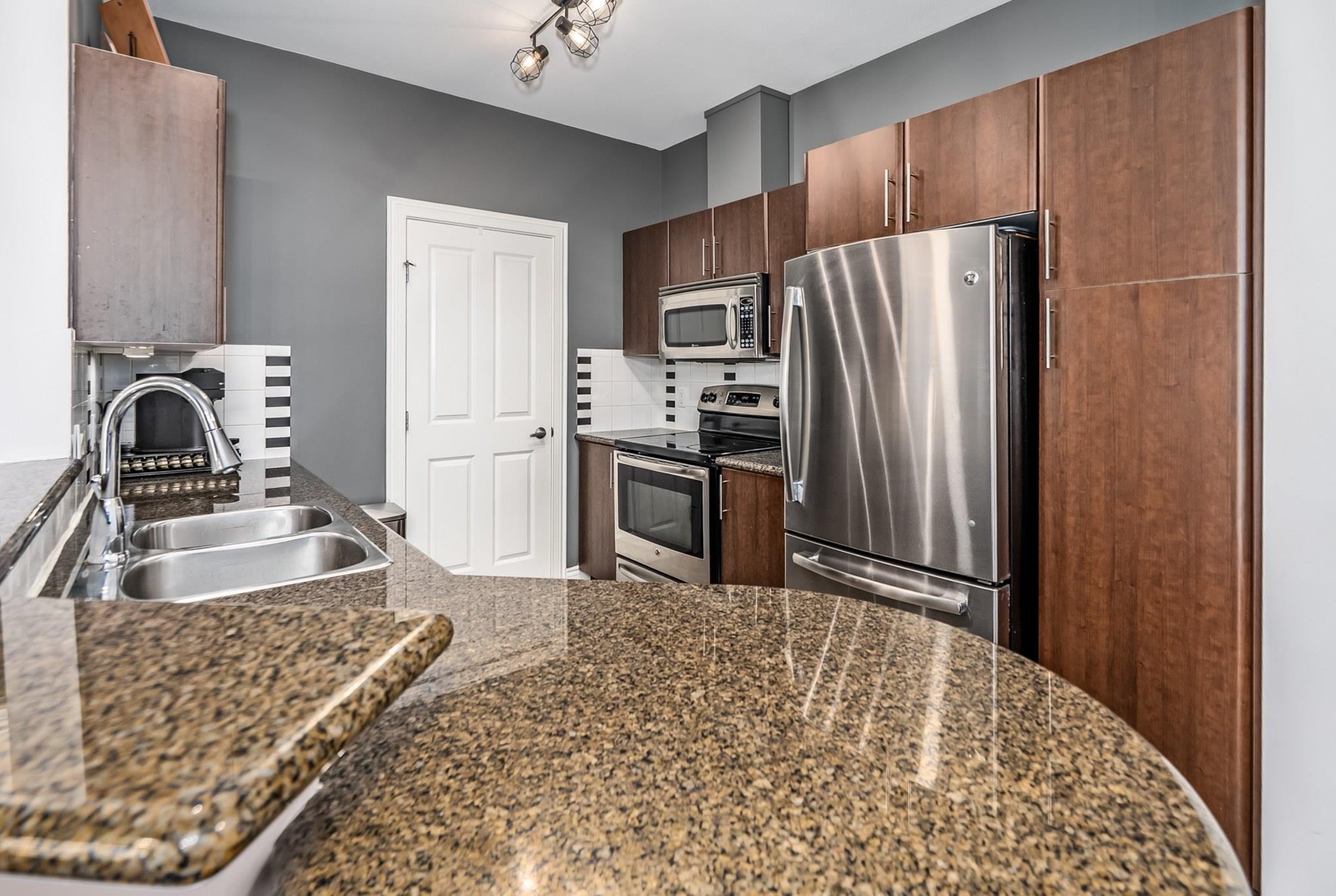 408-2330 Wilson Avenue, Port Coquitlam, BC
