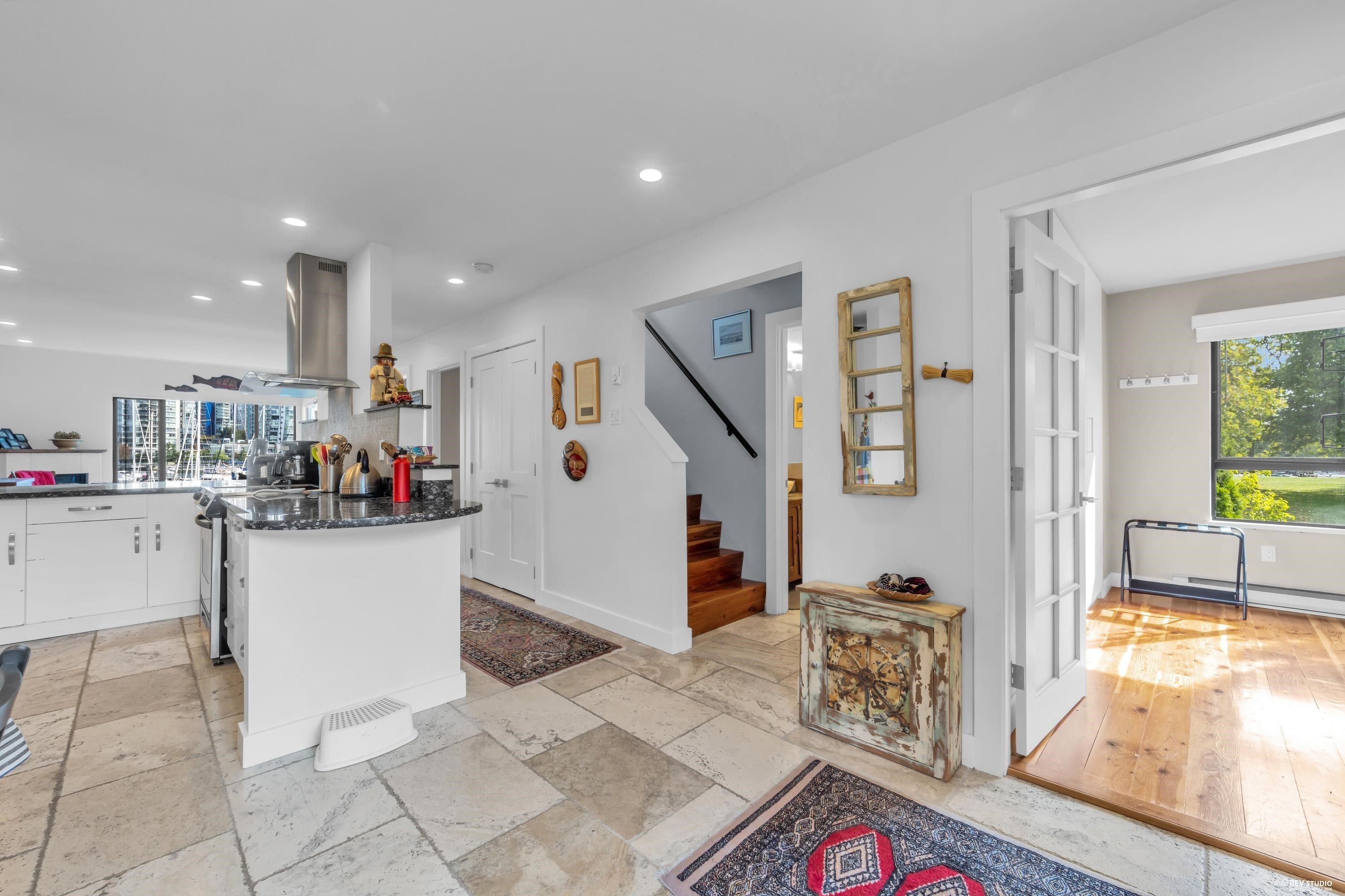 1002 Ironwork Passage, Vancouver, BC