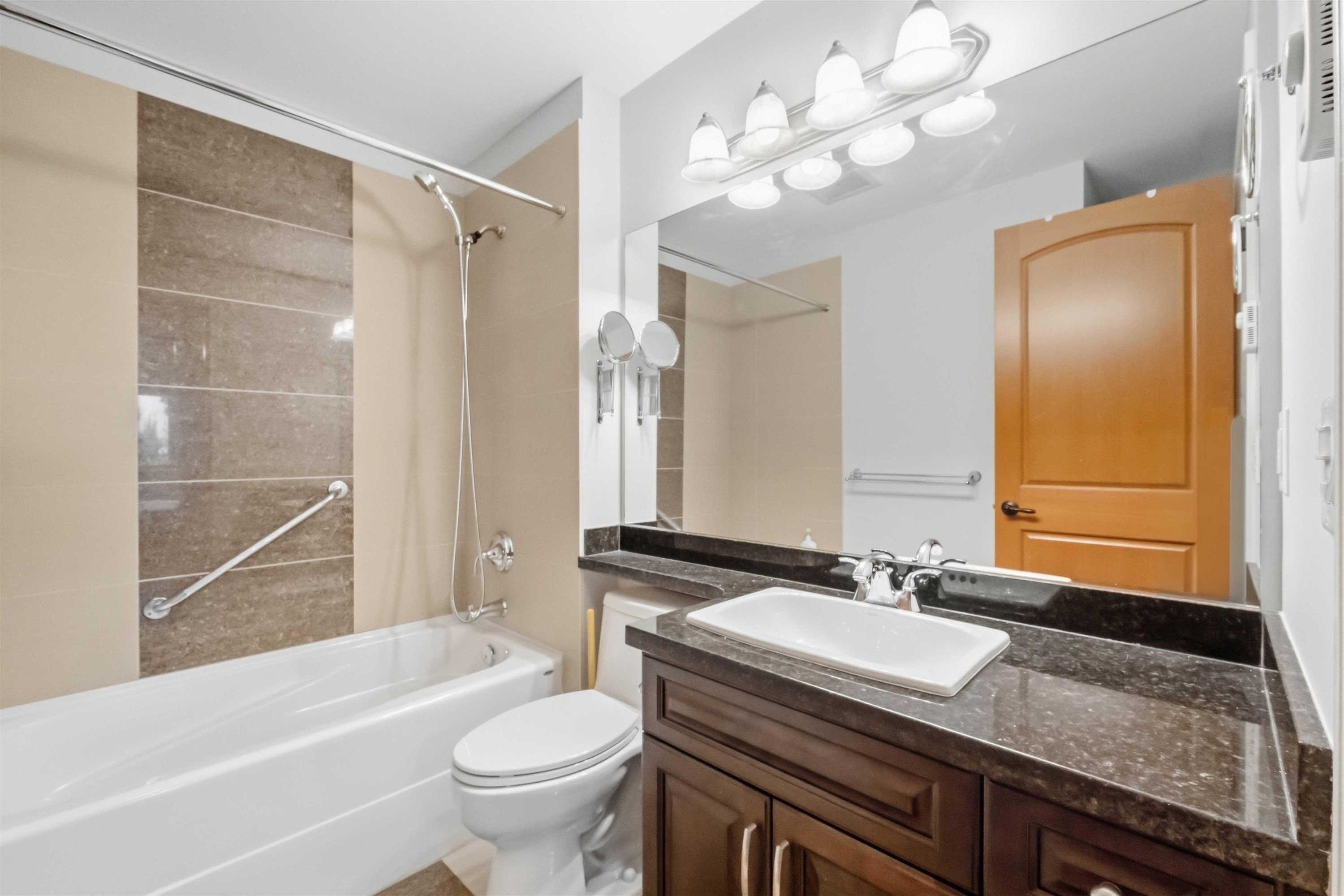 107-11935 Burnett Street, Maple Ridge, BC